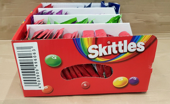 Skittles 80 bags X 38 g Wild Berry x 20 bags , Crazy Sours x 20 bags , Dark side x 20 bags , Fruits x 20 bags - Image 3